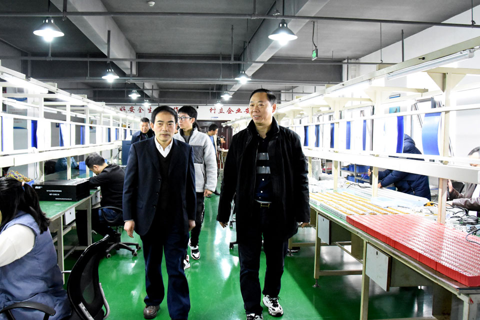 竹溪县政府领导调研亚新注册